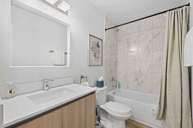 Building Photo - 41 NW 16th Ave