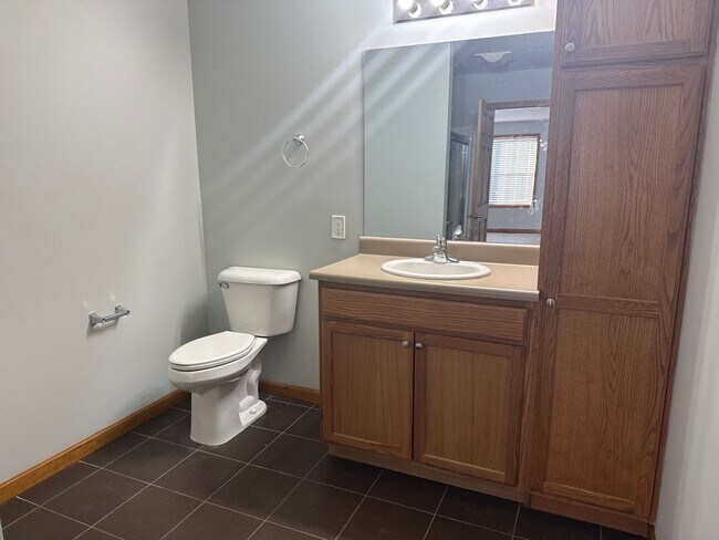 Building Photo - 2914 Sandy Ln