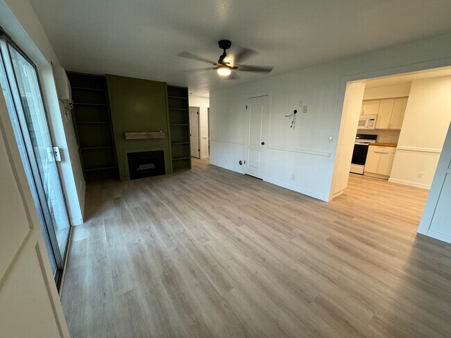 Built-in bookcases and wall mount for TV (not pictured) - 387 N 200 E