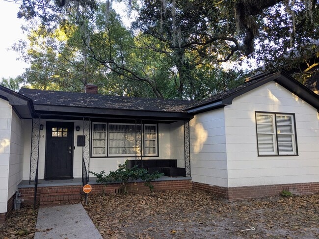 Building Photo - 614 E 37th St