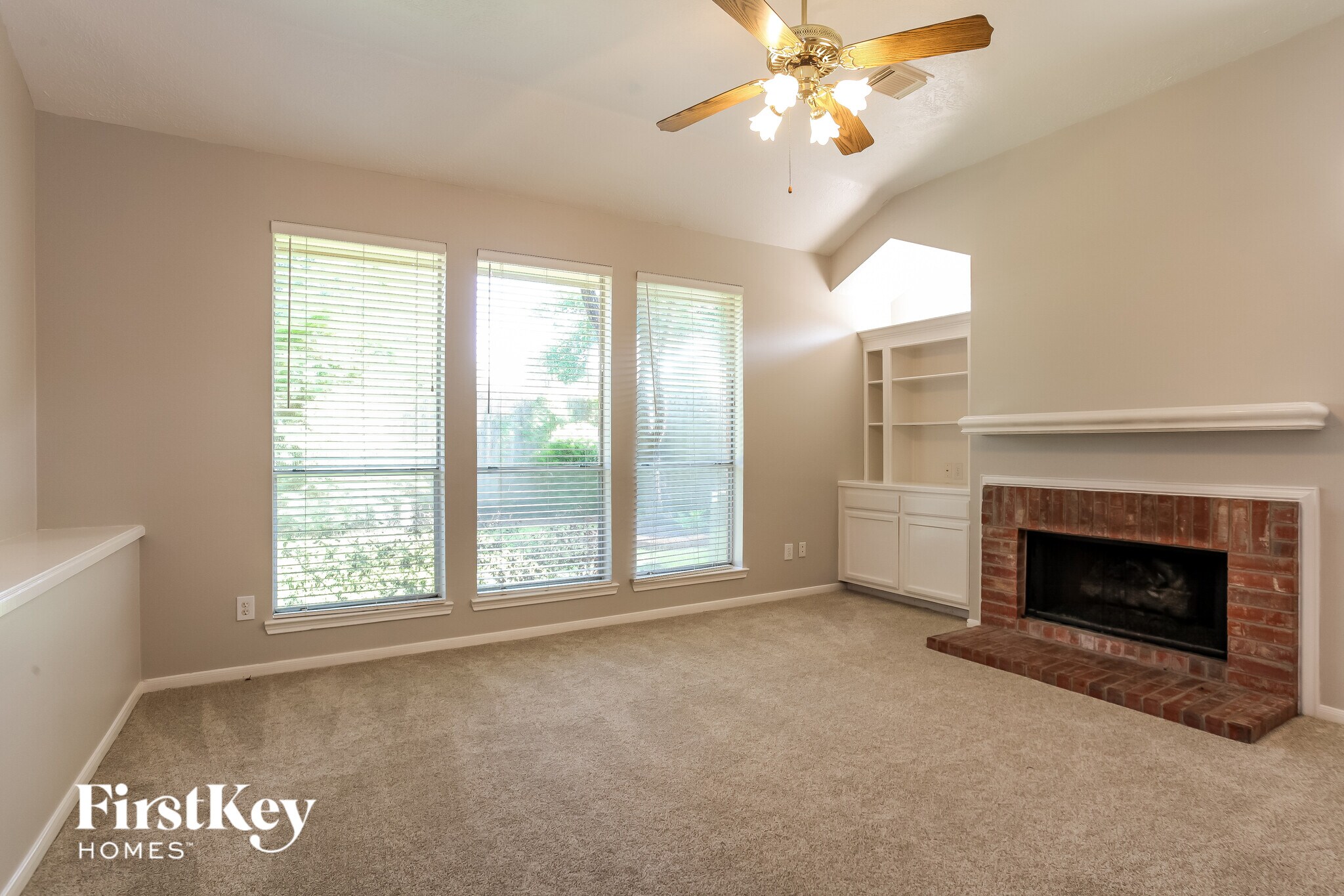 Building Photo - 2115 Mercoal Dr