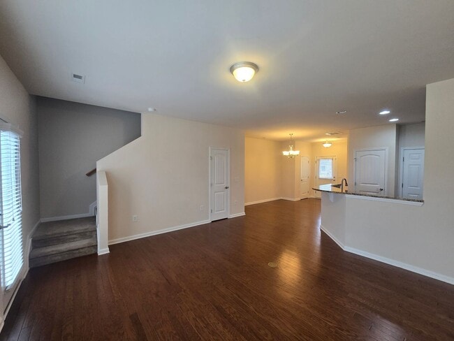 Building Photo - 111 Tuftin Dr