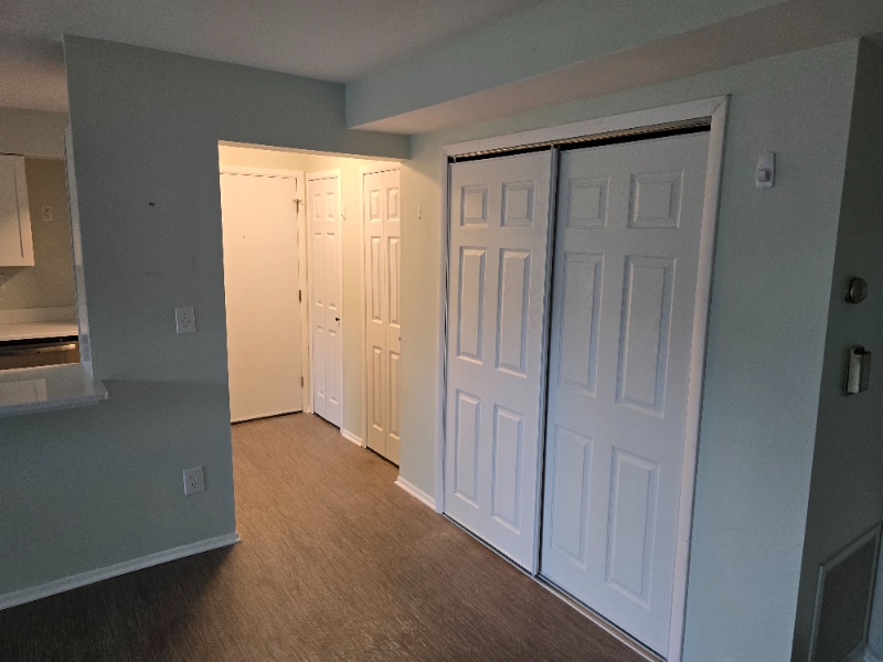 Building Photo - 418 Riviera Dr