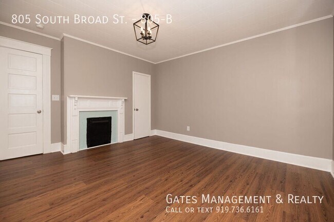 Building Photo - 805 S Broad St