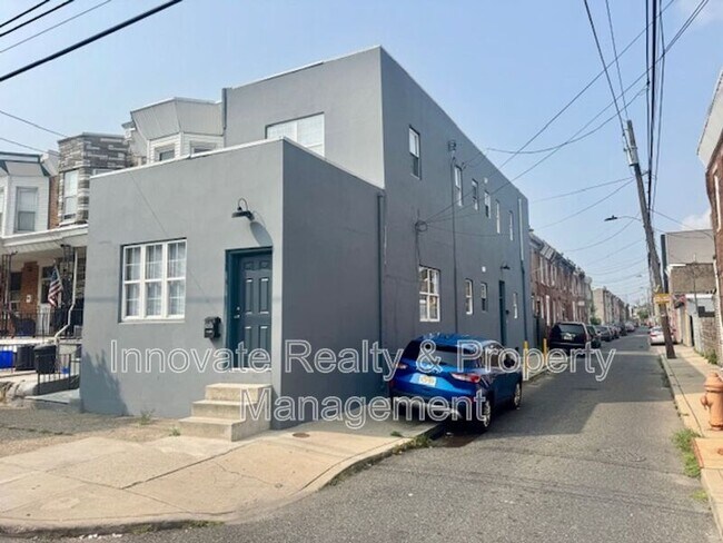 Building Photo - 2250 E Clearfield St