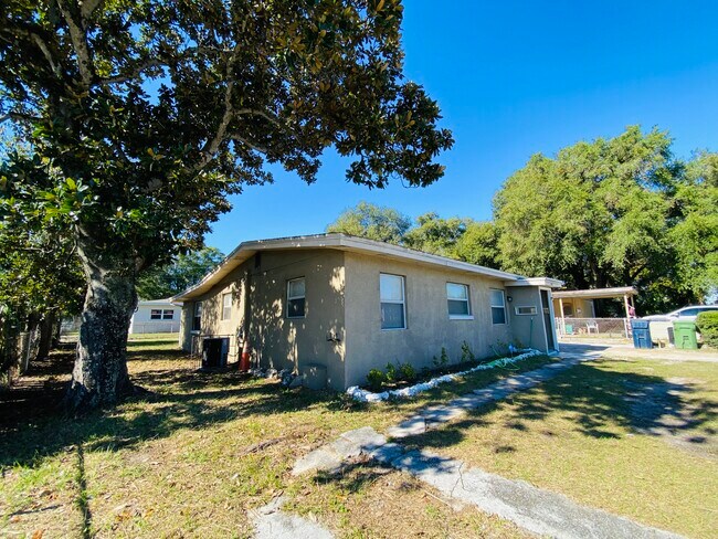 Building Photo - 4410 N 40th St