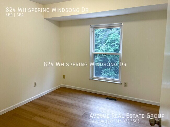 Building Photo - 824 Whispering Windsong Dr