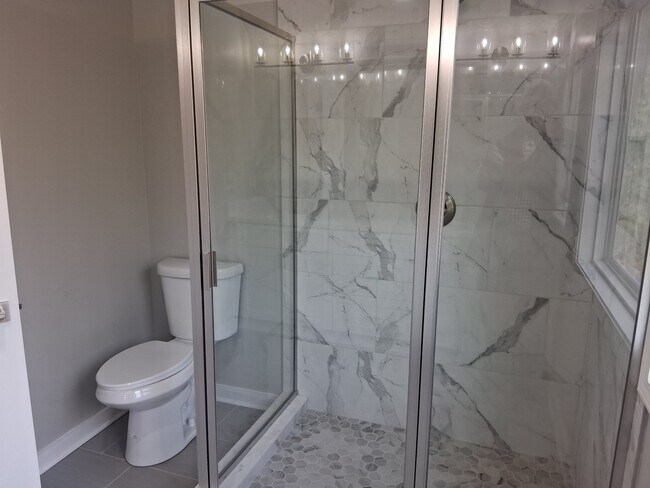 Building Photo - 3200 Tackett Rd