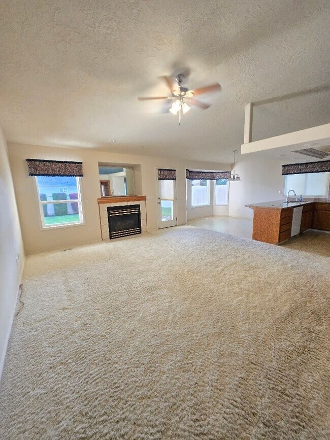 Building Photo - Nice Meridian Home