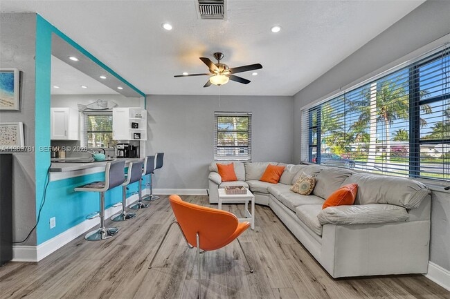 Building Photo - 529 NW 8th St