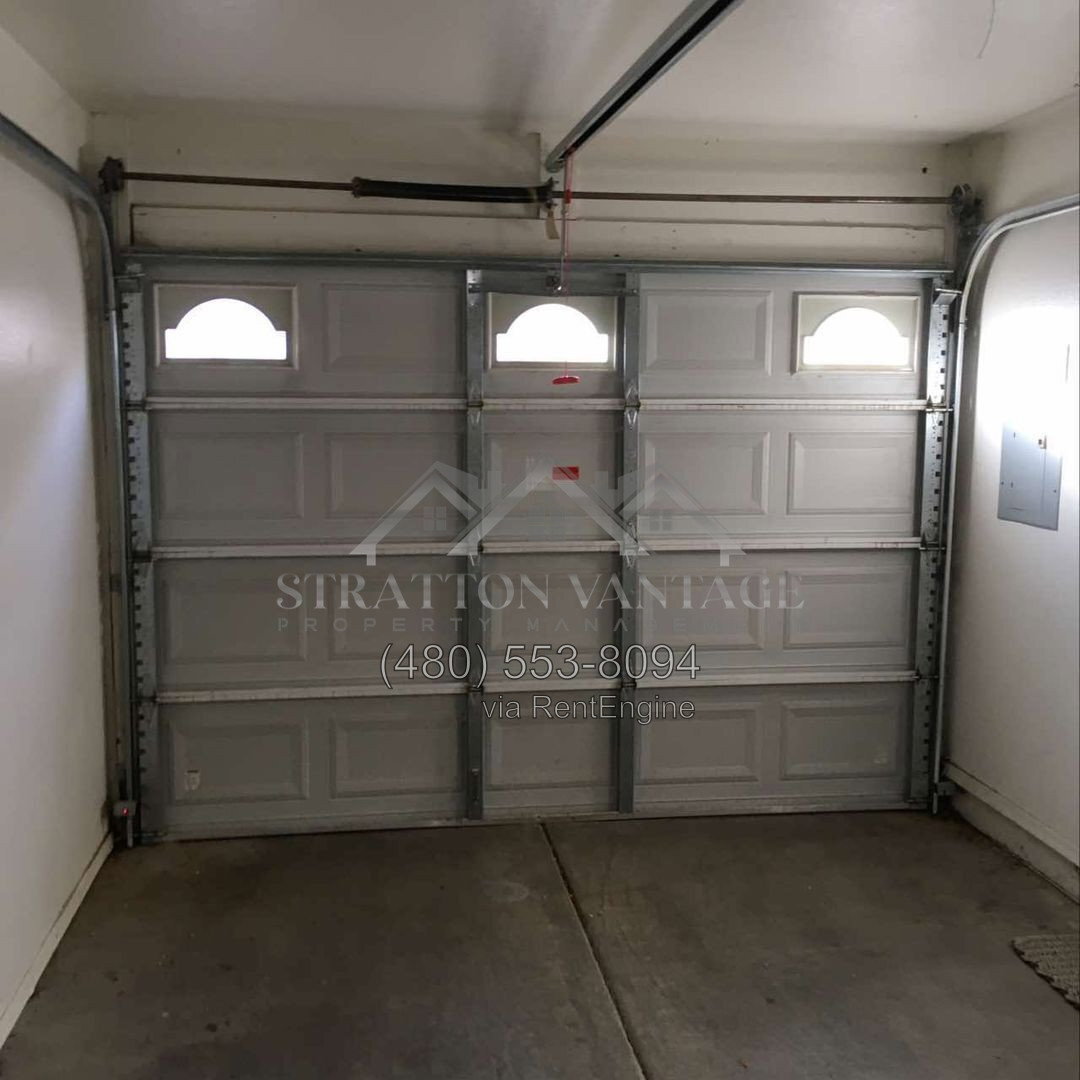 Building Photo - 5665 W Galveston St