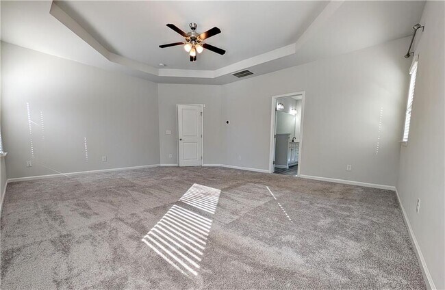 Building Photo - 5250 Whisper Point Blvd