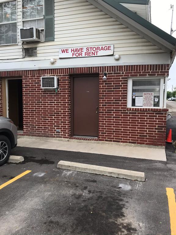 Building Photo - 12465 N Saginaw Blvd