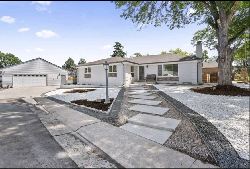 Building Photo - 5245 E Iliff Ave