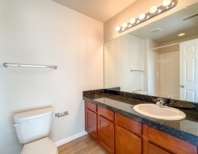 Building Photo - 12738 Jasmine Ct