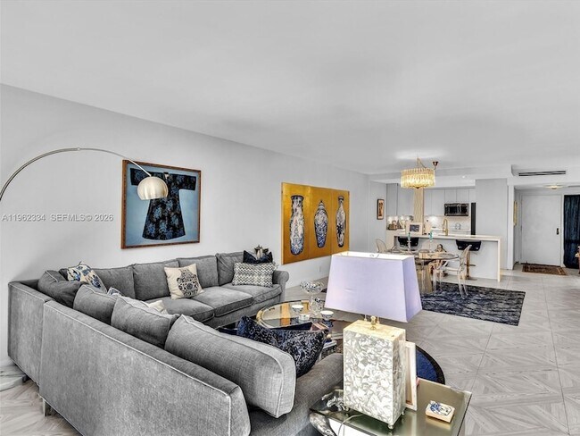 Building Photo - 101 Crandon Blvd