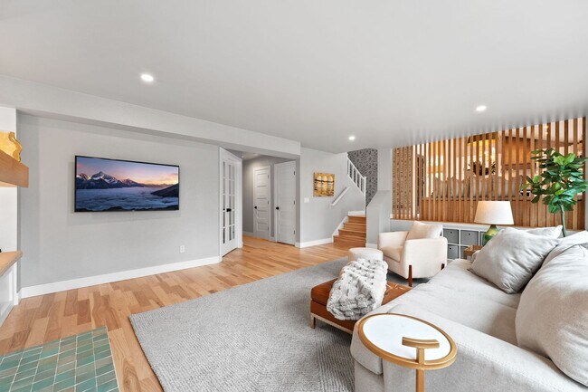 Building Photo - September 2026 - June 2027 Stunning Fully Furnished Rental in Golden, Colorado