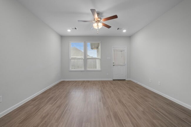 Building Photo - 12927 California Palm Ct