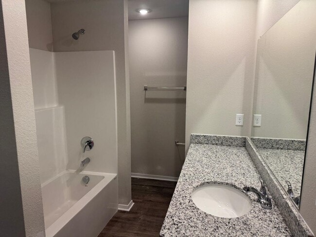 Building Photo - 6601 NW Gregory St