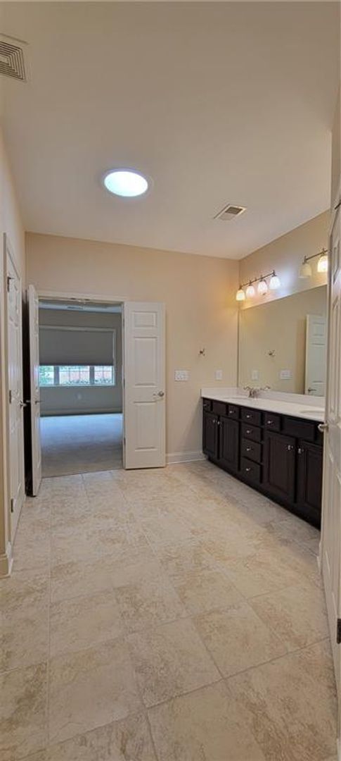 Building Photo - 4565 Flycatcher Dr
