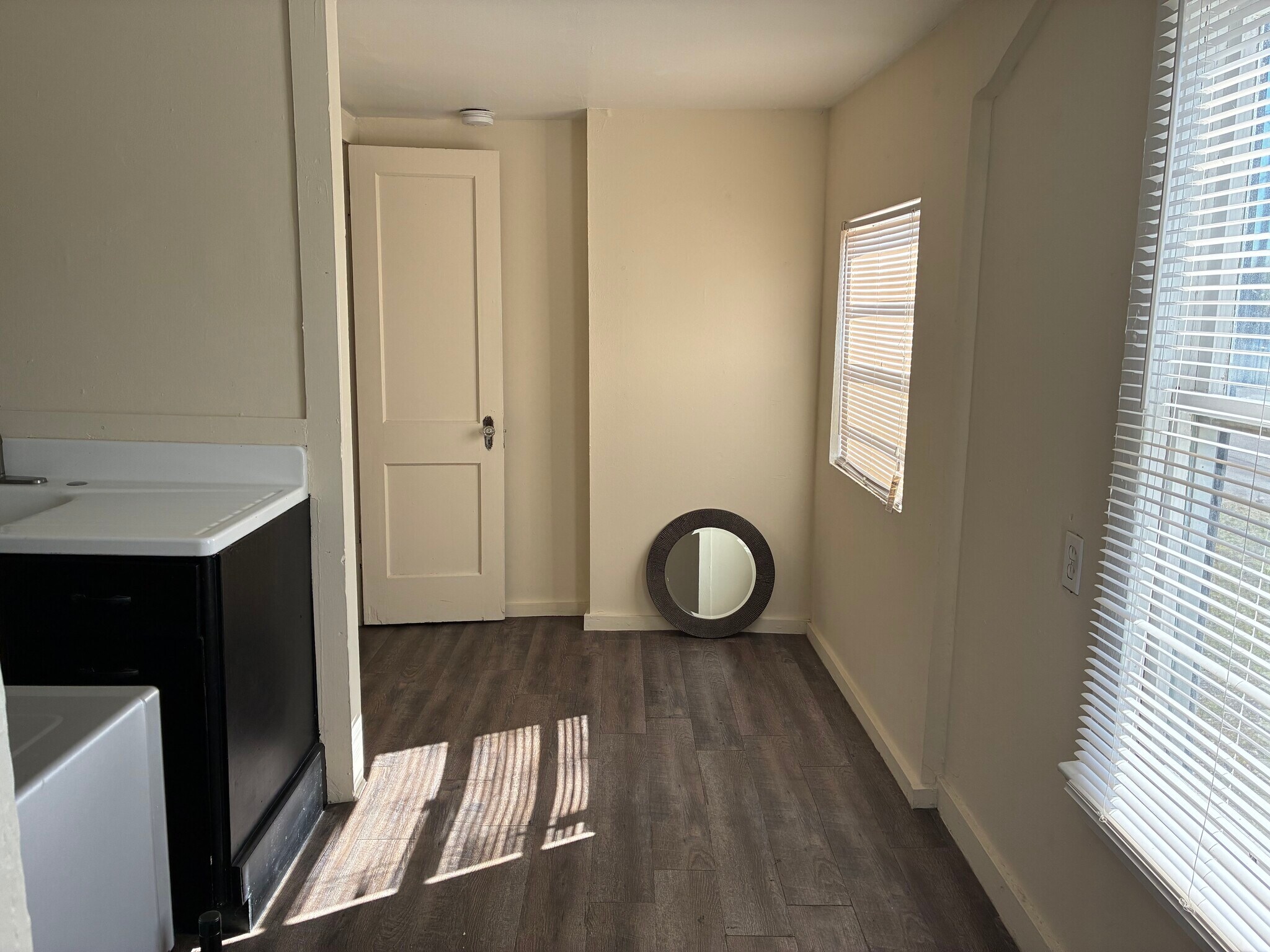 Building Photo - 152 3rd St NW