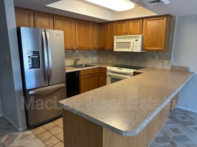 Building Photo - 7350 N Pima Rd
