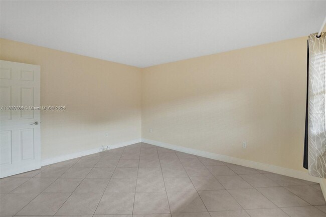 Building Photo - 8475 SW 94th St