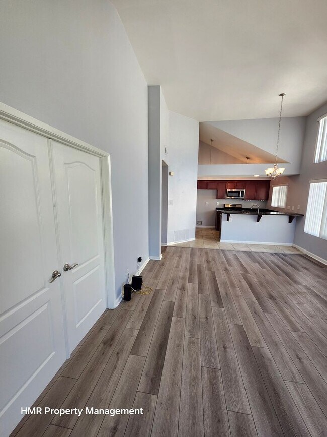 Building Photo - AVAILABLE NOW! Ontario Apt. in a gated community