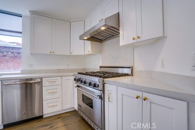 Building Photo - 35 N Raymond Ave