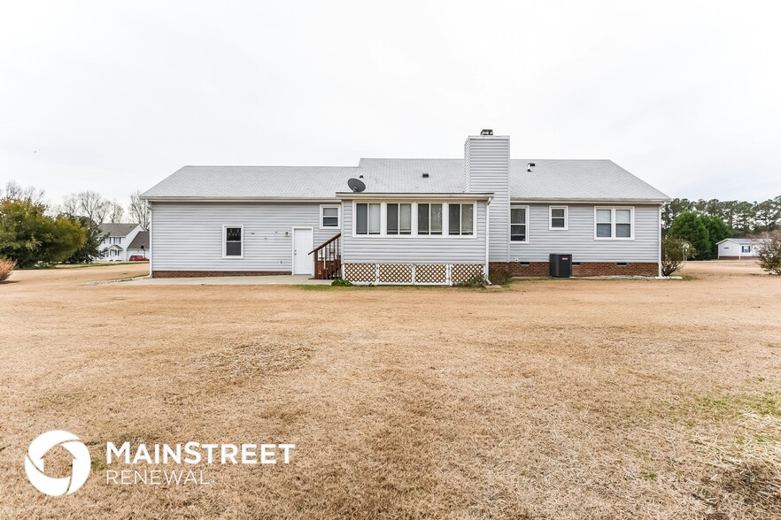 Building Photo - 114 Twin Oak Dr
