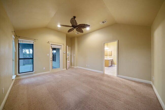 Building Photo - 1214 Sugar Land Dr