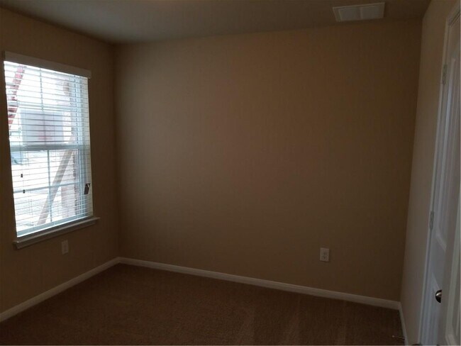 Building Photo - 10300 Hatton Ln