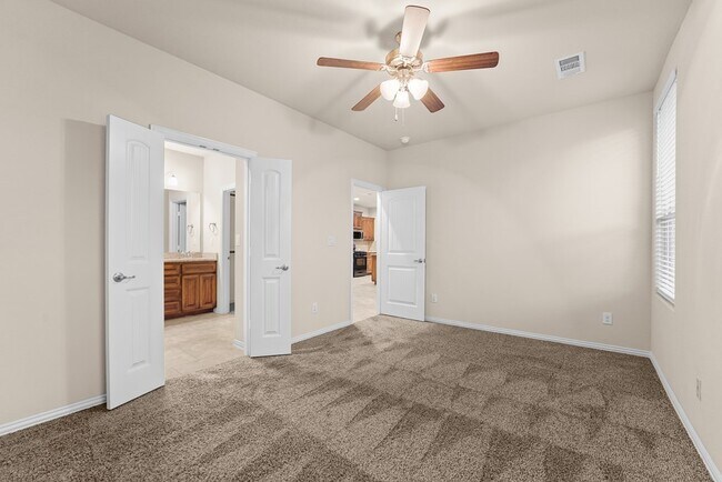 Building Photo - 6621 Hall of Fame Blvd