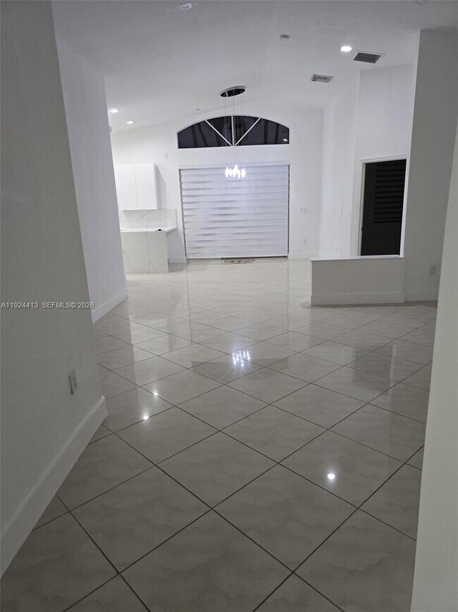 Building Photo - 15446 SW 23rd Ln