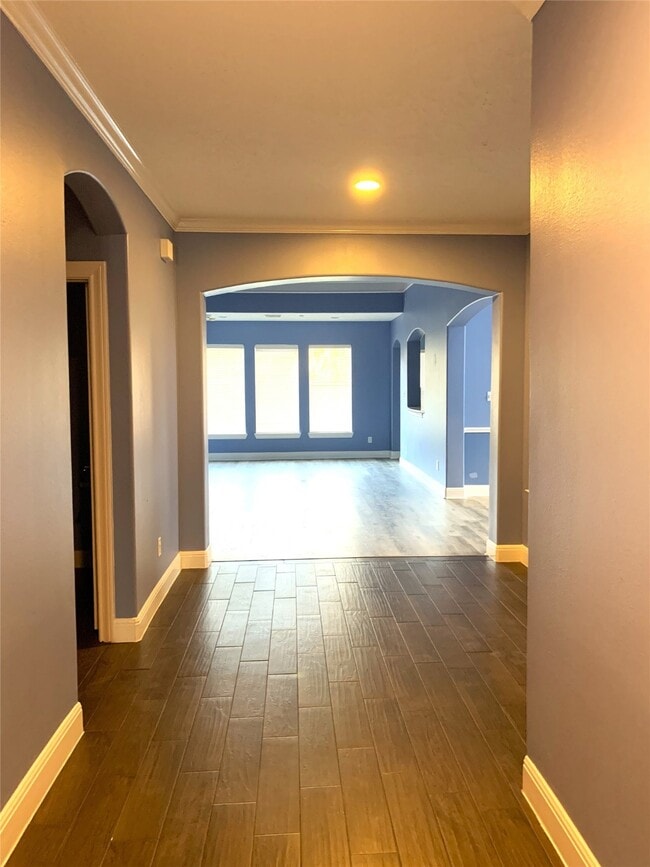 Building Photo - 2611 Summer Rain Dr