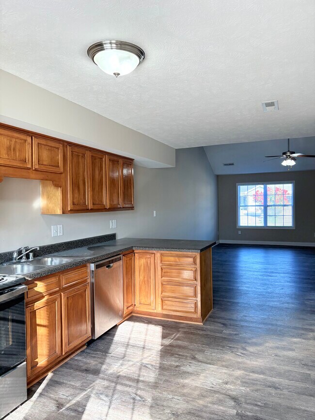 Building Photo - 342 Walnut Creek Dr