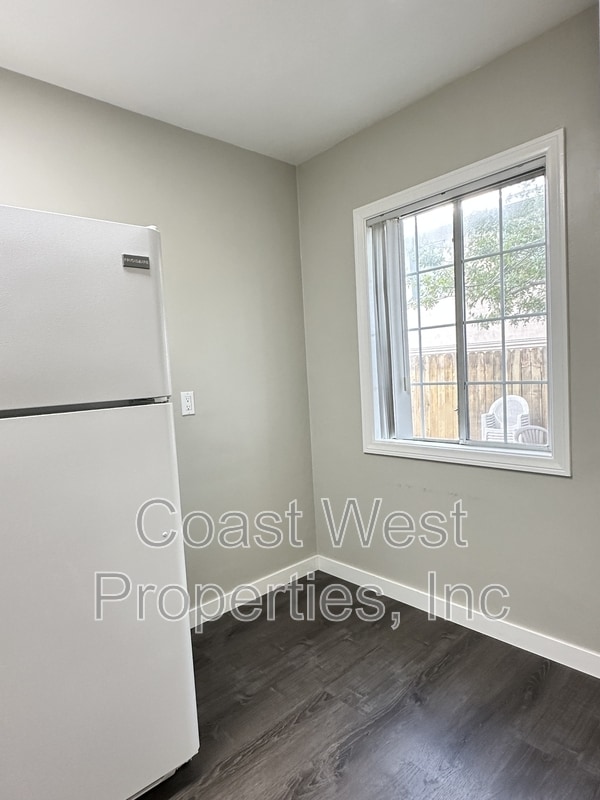 Building Photo - 4431 College Ave