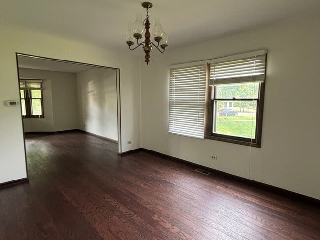 Building Photo - 4080 N Parkside Dr
