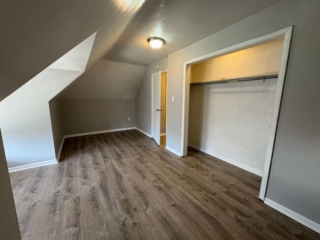 Building Photo - 62 N Bryant Ave