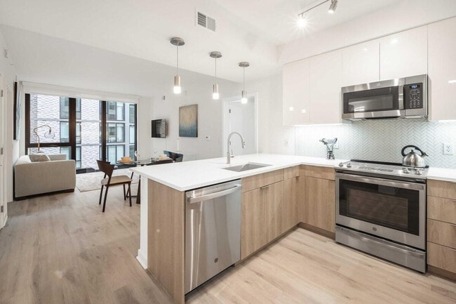 Building Photo - 1051 First St NE