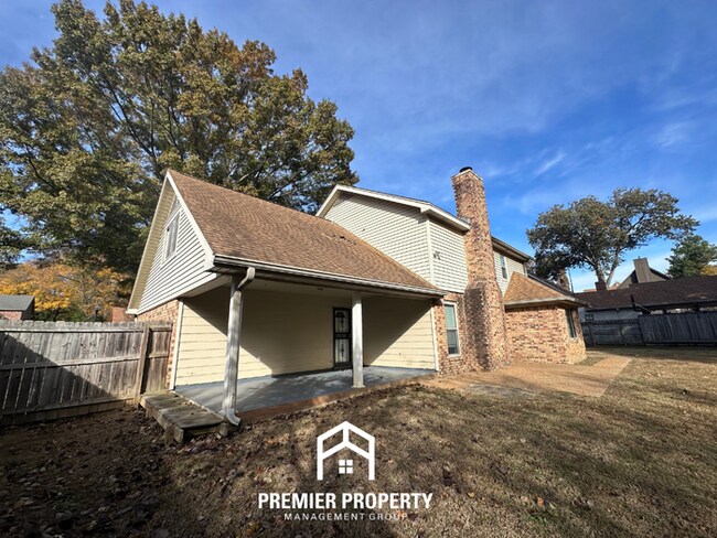 Building Photo - 2714 Gerald Ford Dr W