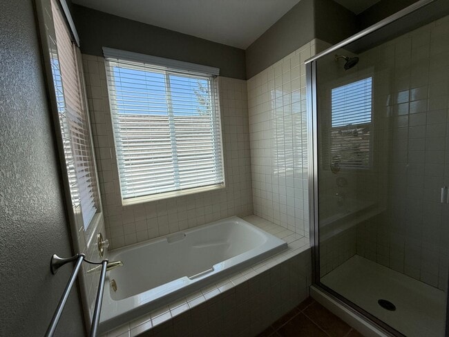 Building Photo - 413 Redrock Way