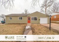 Building Photo - 3005 E 20th St