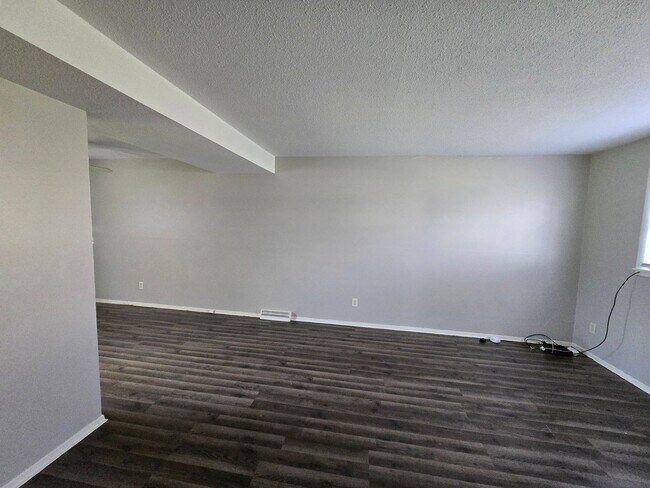 Building Photo - YOU2618