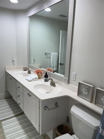 Building Photo - 7630 Pesaro Dr