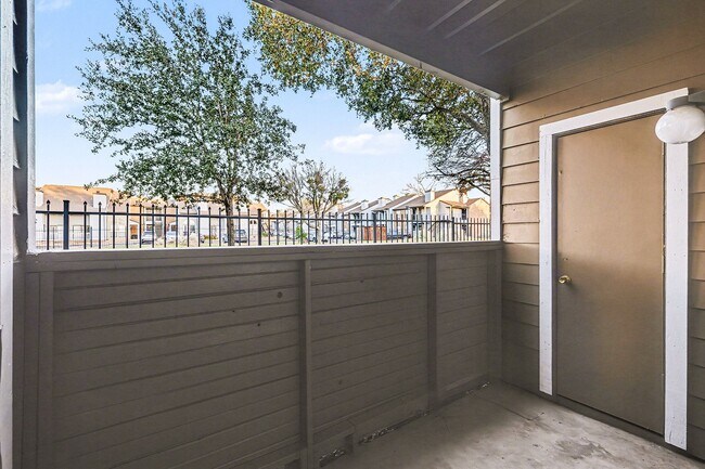 Building Photo - 3607 W Northgate Dr