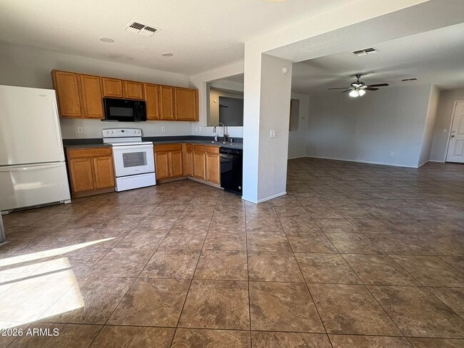 Building Photo - 11537 W Scotts Dr