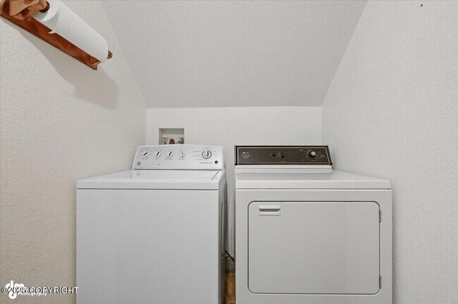 Building Photo - 342 Gastman Ct