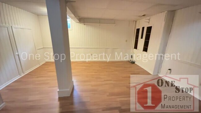 Building Photo - Beautiful 4 Bedroom 2.5 Bathroom in Olathe
