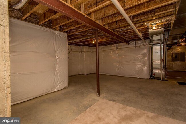 Building Photo - 7408 Bethune St